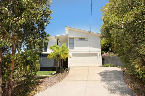 224 Centenary Heights Road Coolum Beach, 500 Dollar Bond, Linen Included - Accommodation Gladstone 0