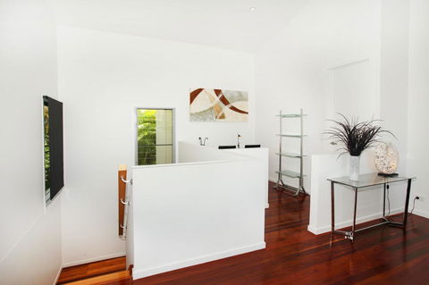 224 Centenary Heights Road Coolum Beach, 500 Dollar Bond, Linen Included - Accommodation Gladstone 7