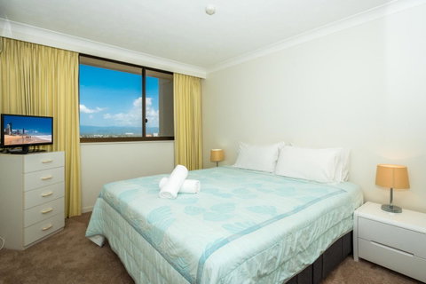 Breakers North Absolute Beachfront Apartments - Official - Accommodation Gladstone 29