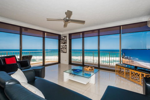 Breakers North Absolute Beachfront Apartments - Official - Accommodation Gladstone 24