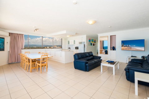 Breakers North Absolute Beachfront Apartments - Official - Accommodation Gladstone 30