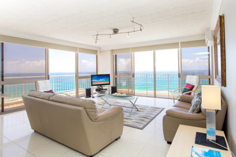 Breakers North Absolute Beachfront Apartments - Official - Accommodation Gladstone 0