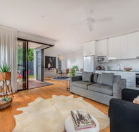 Sam's Buderim Mountain Guest House - Accommodation Gladstone
