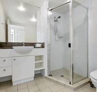 Broadbeach on the Park 3 Bed Ocean - We Accommodate - Accommodation Gladstone