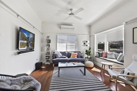 The Lighthouse - Accommodation Gladstone 2