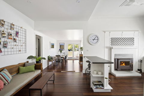 The Lighthouse - Accommodation Gladstone 7