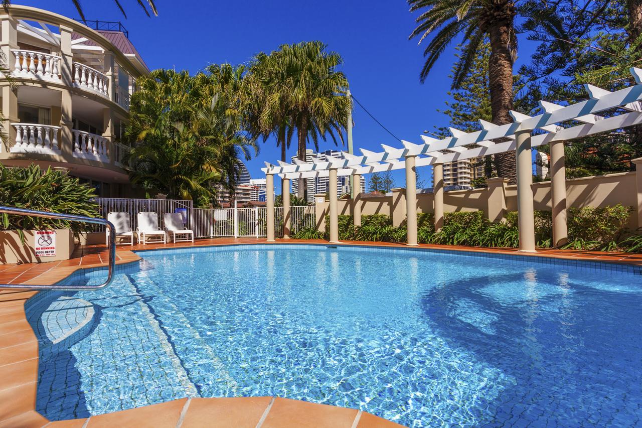 Nobby Beach QLD Accommodation Gladstone