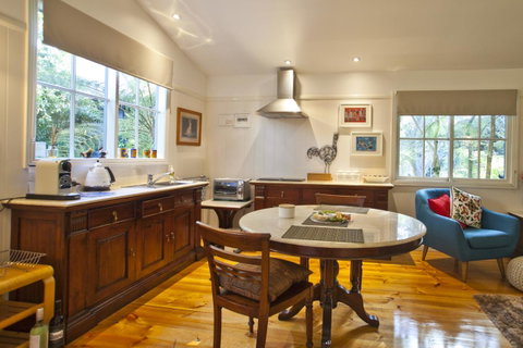 Curtis Falls Cottage - Accommodation Gladstone 19