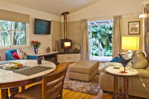 Curtis Falls Cottage - Accommodation Gladstone 13