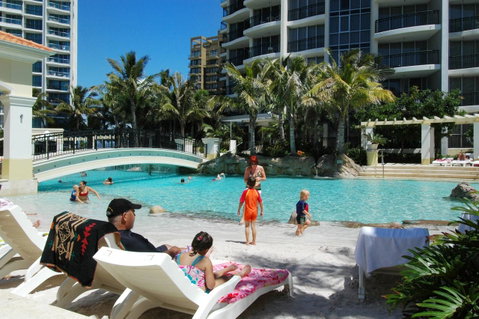 Chevron Renaissance - HR Surfers Paradise - Accommodation Gladstone 15