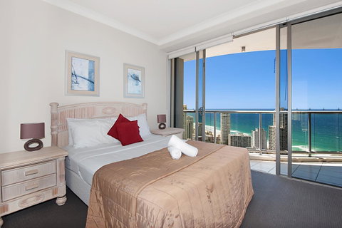 Chevron Renaissance - HR Surfers Paradise - Accommodation Gladstone 6