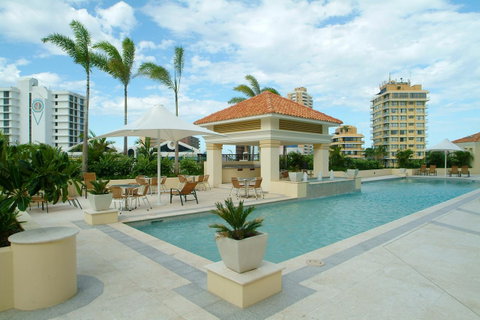 Chevron Renaissance - HR Surfers Paradise - Accommodation Gladstone 10