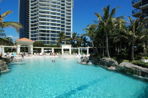 Chevron Renaissance - HR Surfers Paradise - Accommodation Gladstone 14
