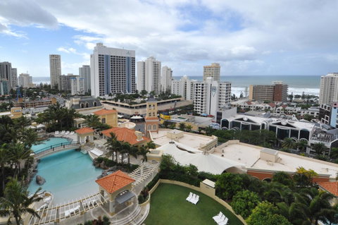 Chevron Renaissance - HR Surfers Paradise - Accommodation Gladstone 29