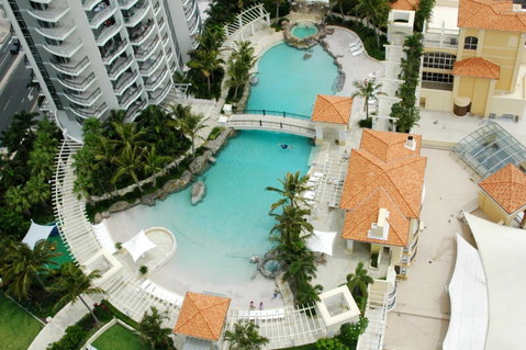Chevron Renaissance - HR Surfers Paradise - Accommodation Gladstone 9