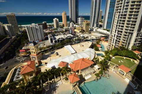 Chevron Renaissance - HR Surfers Paradise - Accommodation Gladstone 25