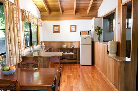 Sharlynn By The River - Accommodation Gladstone 44