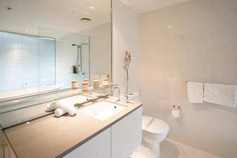 Circle On Cavill Surfers Paradise Apartments-Holiday Paradise - Accommodation Gladstone 0