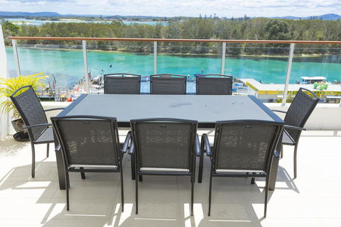 Waterline Penthouse 304 - Accommodation Gladstone 1