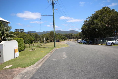 Waters Edge - Accommodation Gladstone 1