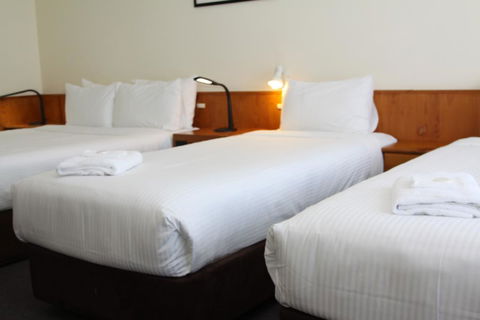 Waterview Gosford Motor Inn - Accommodation Gladstone 2