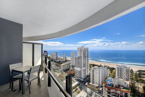 Wave Apartments Broadbeach - Accommodation Gladstone 1