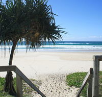 WAVES 203 ON CURRUMBIN - Accommodation Gladstone