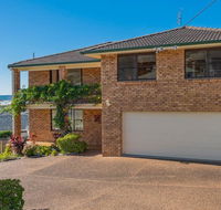 Waves  Caves - Accommodation Gladstone