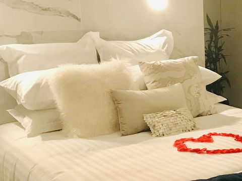 Waves And White Horses Seaview Retreat (adults Only) - Accommodation Gladstone 3