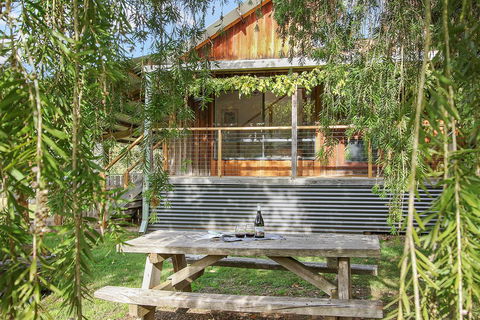 Way Out Wandi - Accommodation Gladstone 0