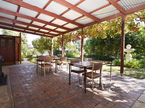 Wentworth Central Motor Inn - Accommodation Gladstone 1