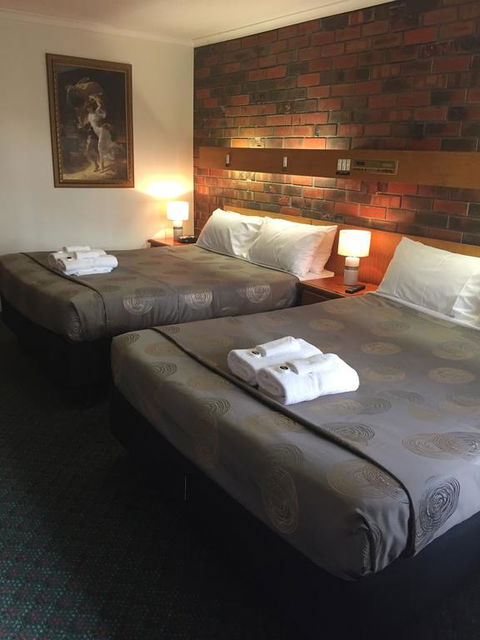 Wentworth Club Motel - Accommodation Gladstone 3