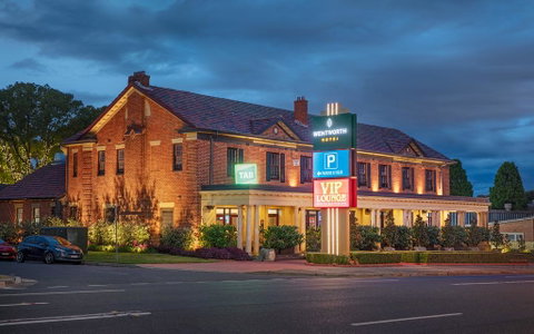 Wentworth Hotel - Accommodation Gladstone 0