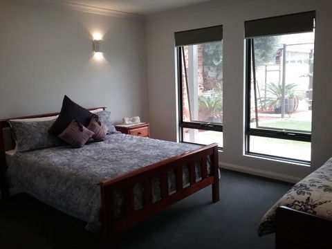 Wentworth Wharf B&B - Accommodation Gladstone 1