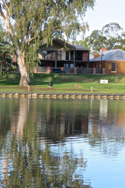 Wentworth Wharf B&B - Accommodation Gladstone 3