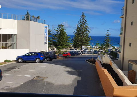 West Beach Lagoon 210 - Amazing Views - Accommodation Gladstone 2