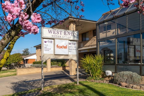 West End Motor Lodge - Accommodation Gladstone 0