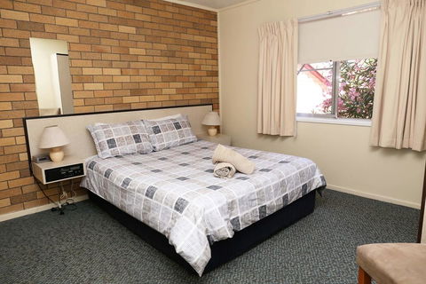 Westwood Motor Inn - Accommodation Gladstone 2
