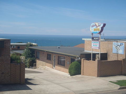 Whale Fisher Motel - Accommodation Gladstone 0