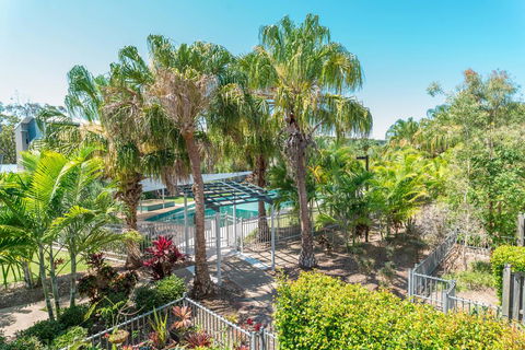 Whalecove Apartments - Accommodation Gladstone 0