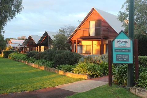 Whalers Cove Villas - Accommodation Gladstone 0