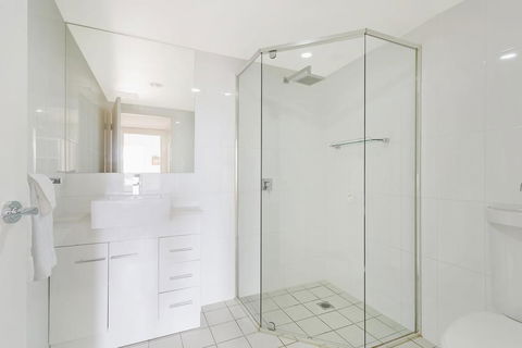 Wharf Apartment Unit 5 - Accommodation Gladstone 3