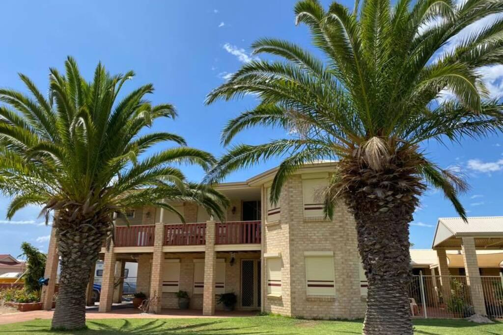 Orange Springs WA Accommodation Gladstone