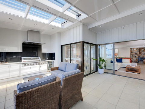 Whispering Sands', 10 Sandy Point Road - Luxury Waterfront Home With Aircon, WIFI & Foxtel - Accommodation Gladstone 0