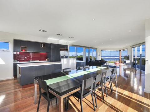 Whispers - Accommodation Gladstone 0