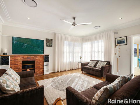 White Beach - 42 Ash Street - Accommodation Gladstone 3