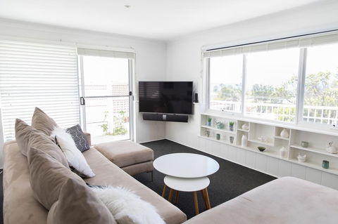 White Beach Cottage - Accommodation Gladstone 3