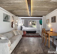 White Beach Studio - 42a Ash Street - Accommodation Gladstone