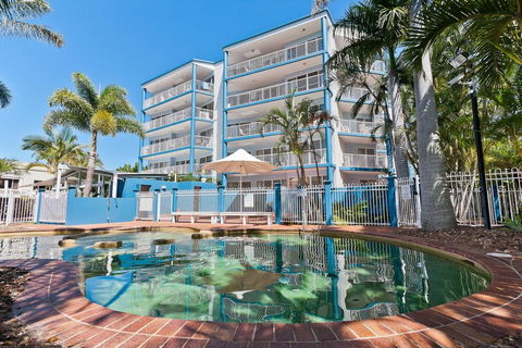 White Crest Luxury Apartments - Accommodation Gladstone 1