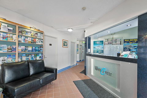 White Crest Luxury Apartments - Accommodation Gladstone 3